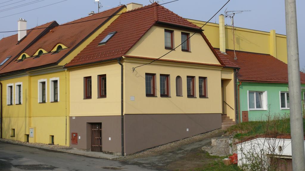 Apartment Zelezny Hrozen Valtice Kamer foto